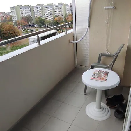 Студио M.R. 1 Apartment